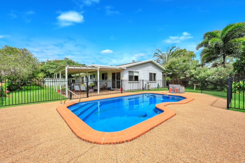 11 Moore Park Rd, Moore Park Beach, QLD 4670