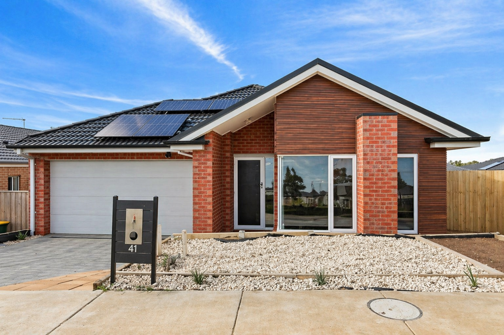 41 Scottsdale St, Charlemont, VIC 3217