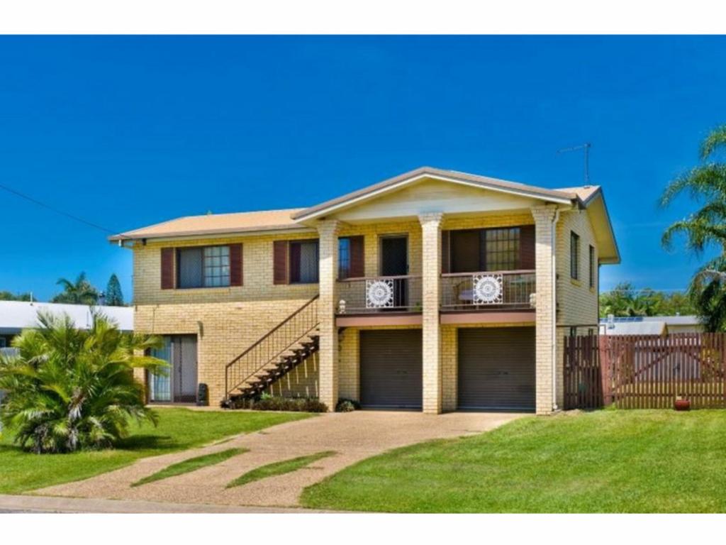 47 Kingfisher Pde, Norman Gardens, QLD 4701