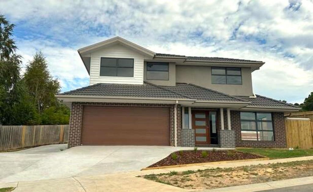 1/19 Boanyoo Rd, Drouin, VIC 3818