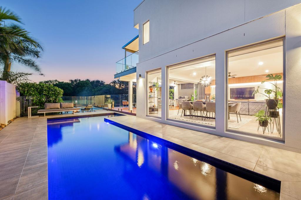 7621 FAIRWAY BVD, HOPE ISLAND, QLD 4212