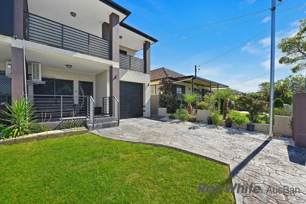 90a Juno Pde, Greenacre, NSW 2190