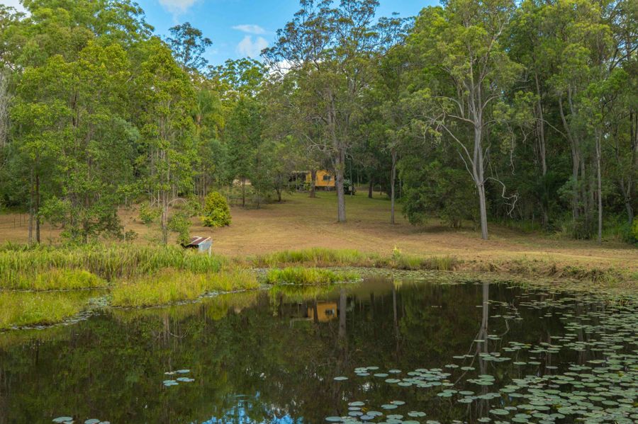 579 Woondum Rd, Mothar Mountain, QLD 4570