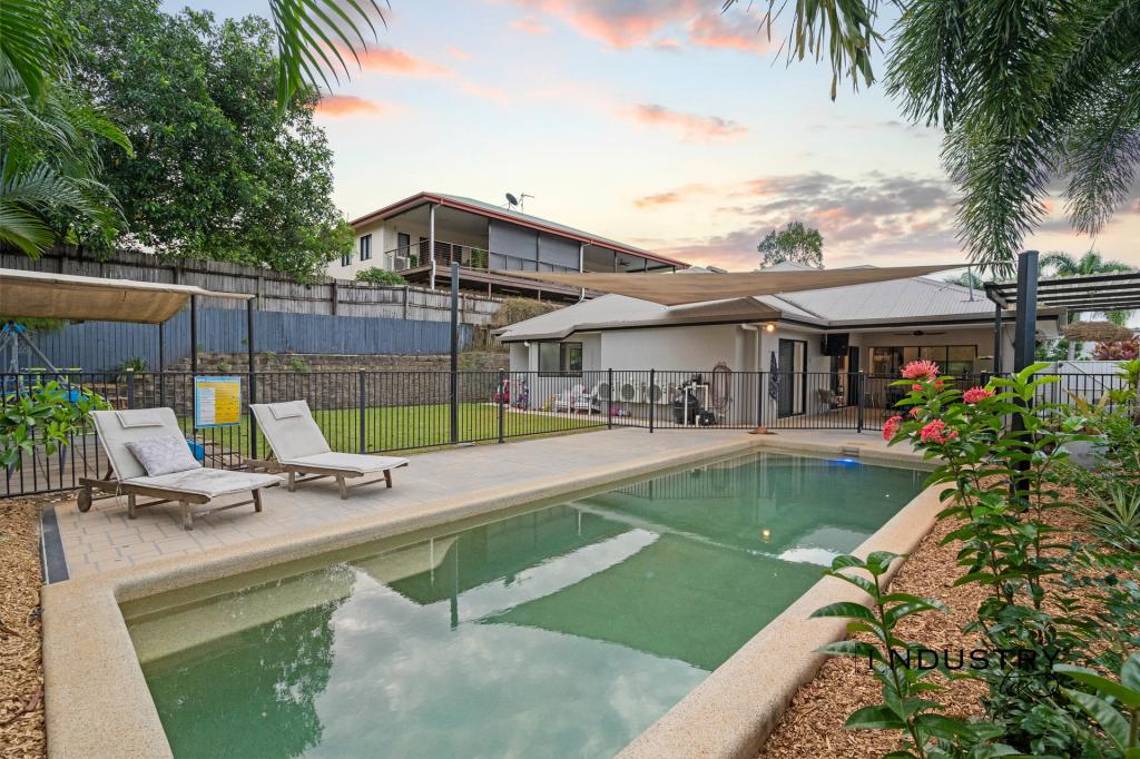 28 Regent Ave, Redlynch, QLD 4870