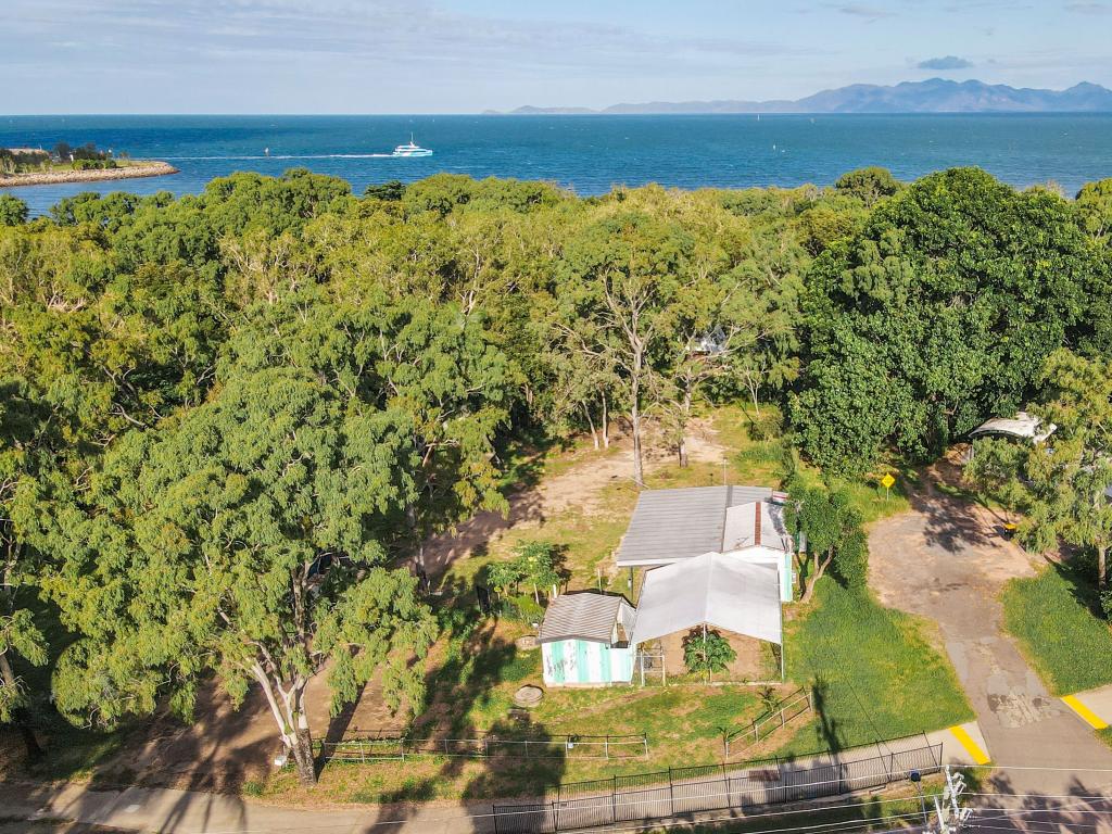 2 WARBOYS ST, NELLY BAY, QLD 4819