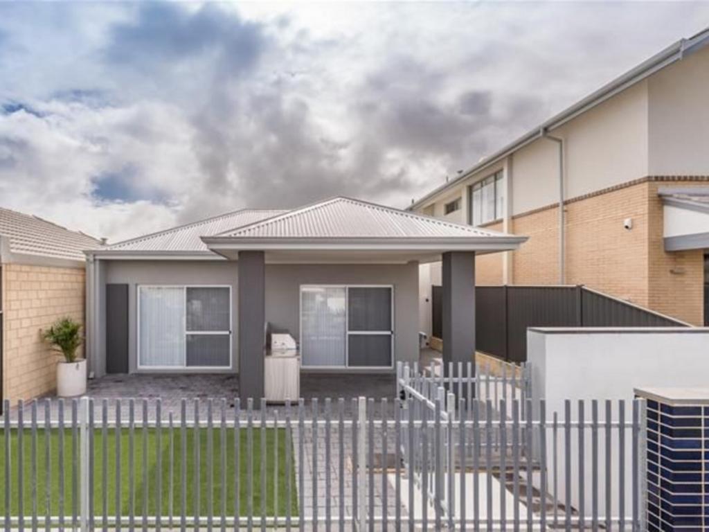 9 Faba Lane, Jindalee, WA 6036