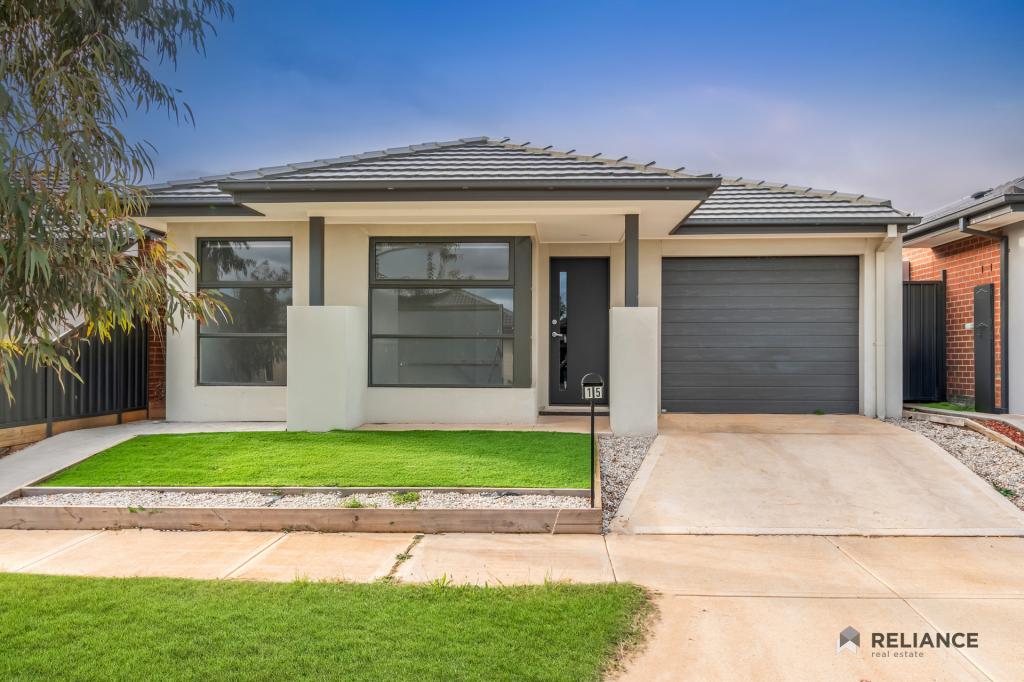 15 Southlands Loop, Strathtulloh, VIC 3338