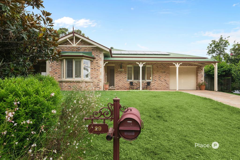 29 Walkers Rd, Everton Hills, QLD 4053