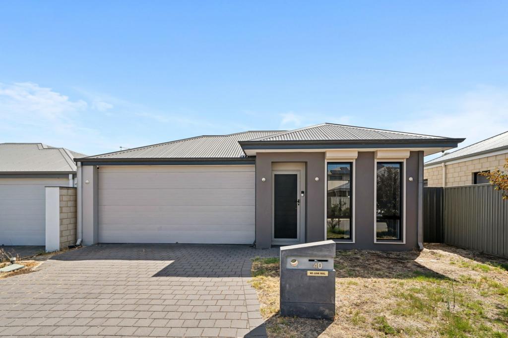 40 FRINGED WAY, PIARA WATERS, WA 6112