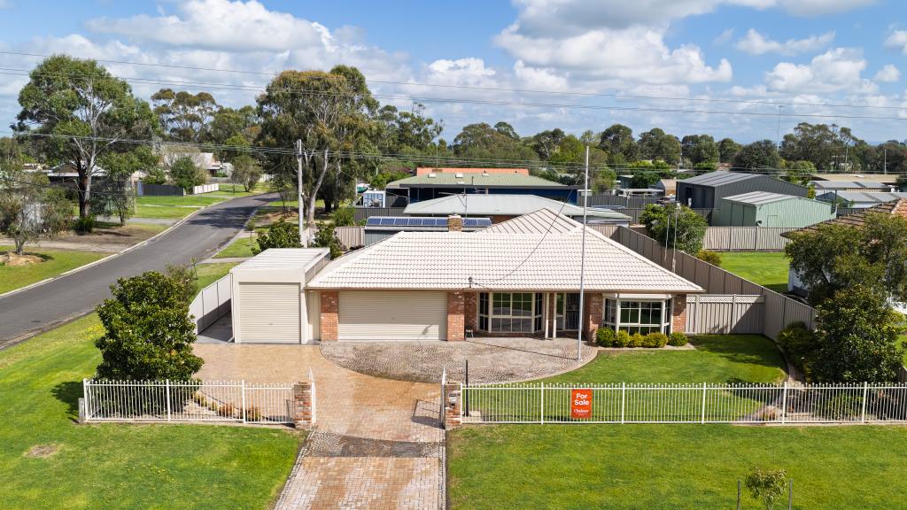 13 DAVIS ST, STRATFORD, VIC 3862