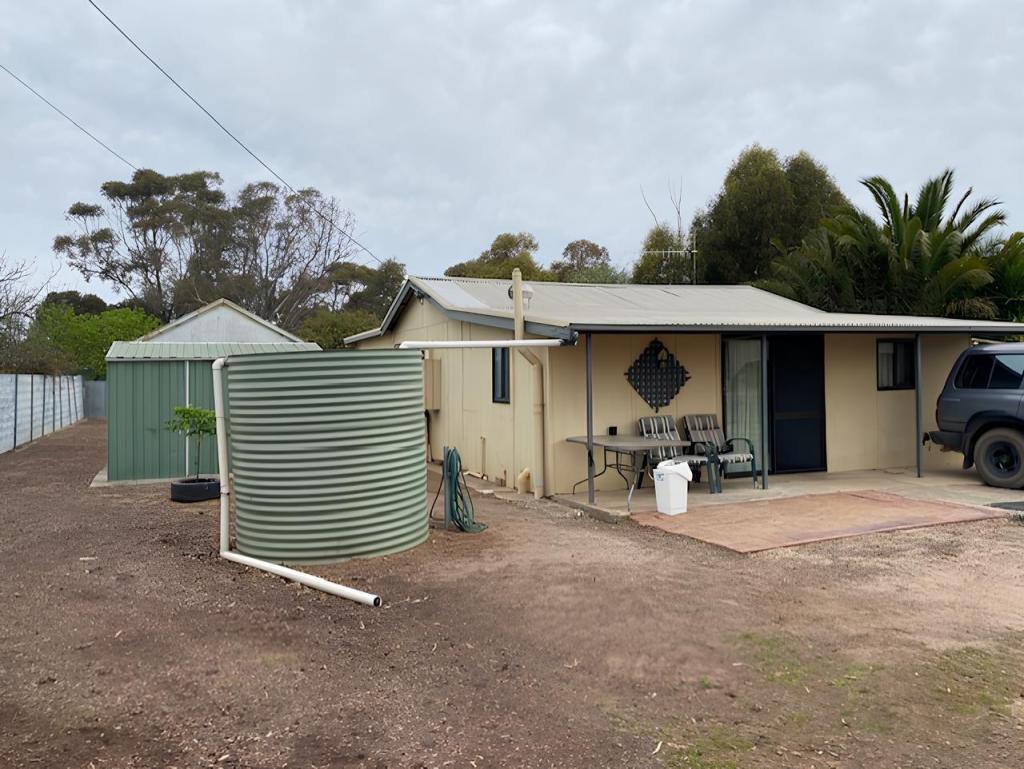 19 O'Malley St, Cummins, SA 5631