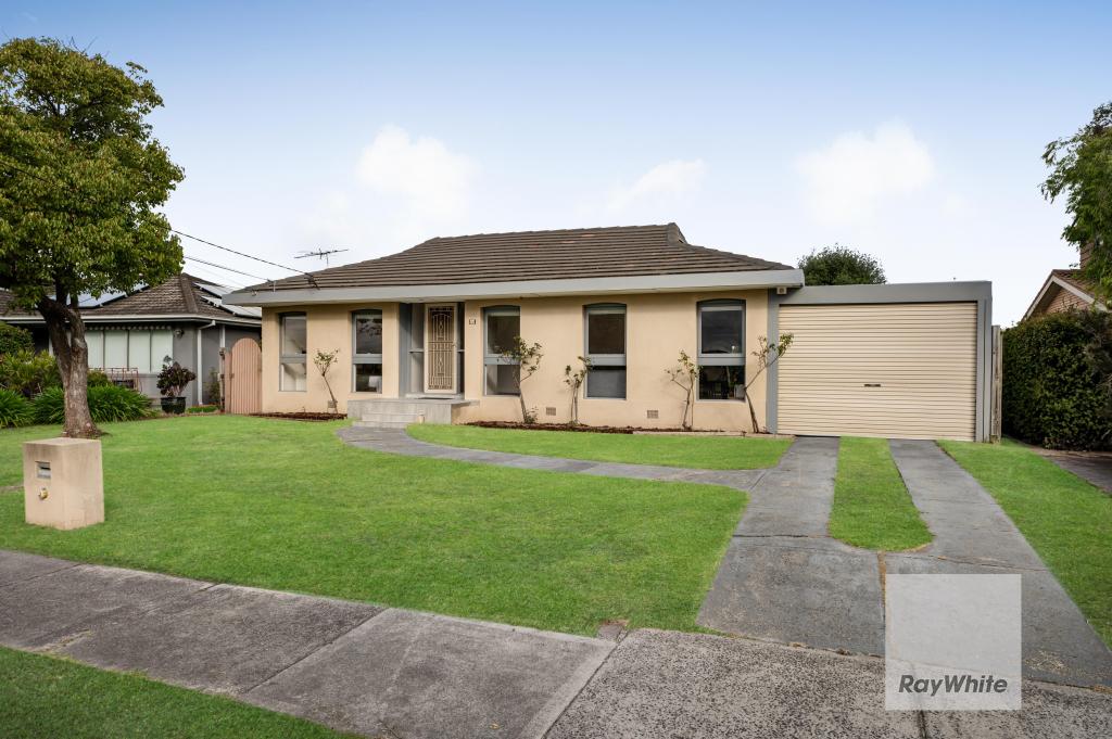 20 Burnleigh Dr, Gladstone Park, VIC 3043