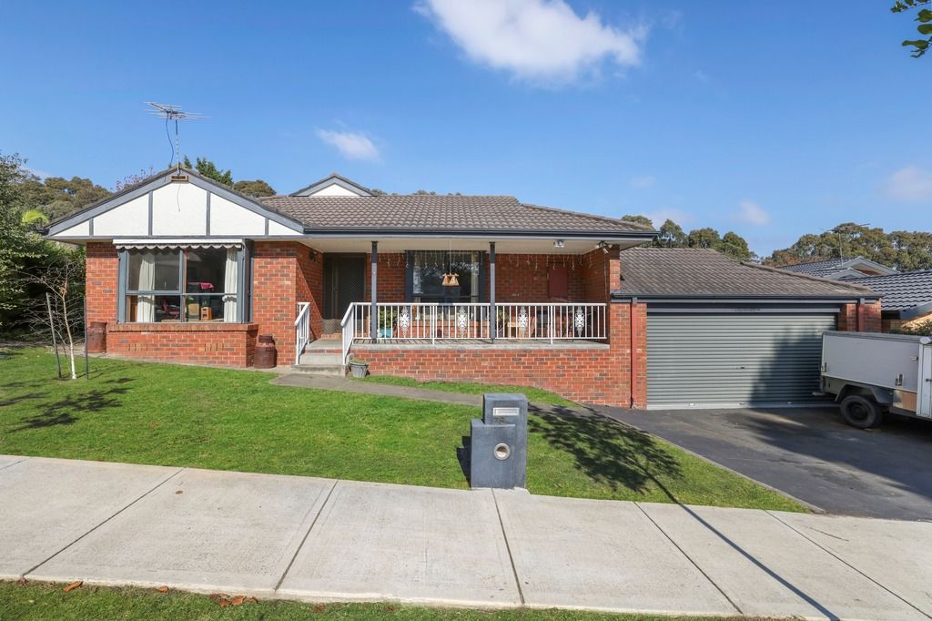 78 Quarry Hills Dr, Berwick, VIC 3806