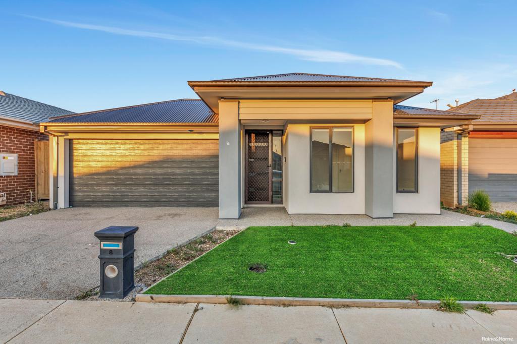 8 Signallers St, Mambourin, VIC 3024