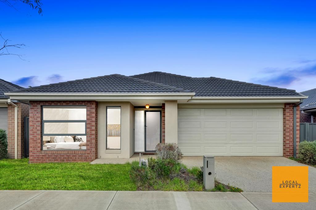38 Azadi Cres, Strathtulloh, VIC 3338