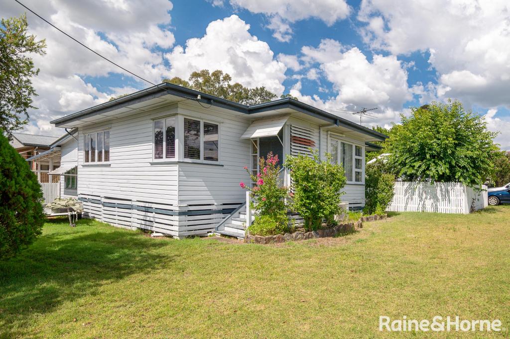 33 Yarrawonga St, Warwick, QLD 4370