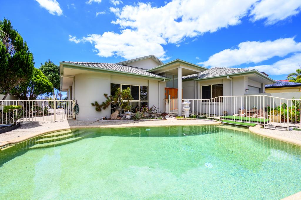 29 CLEAR WATER BAY, CLEAR ISLAND WATERS, QLD 4226