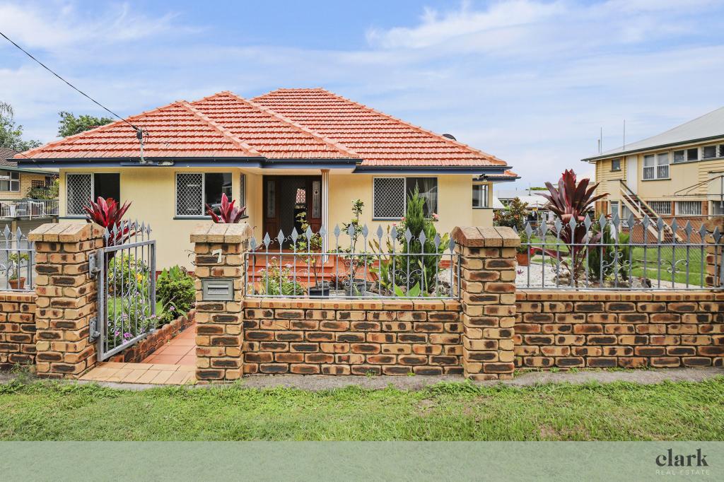 7 CAREW ST, NUNDAH, QLD 4012