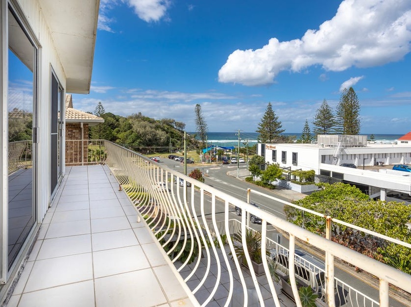 1/11 Kelly Ave, Miami, QLD 4220