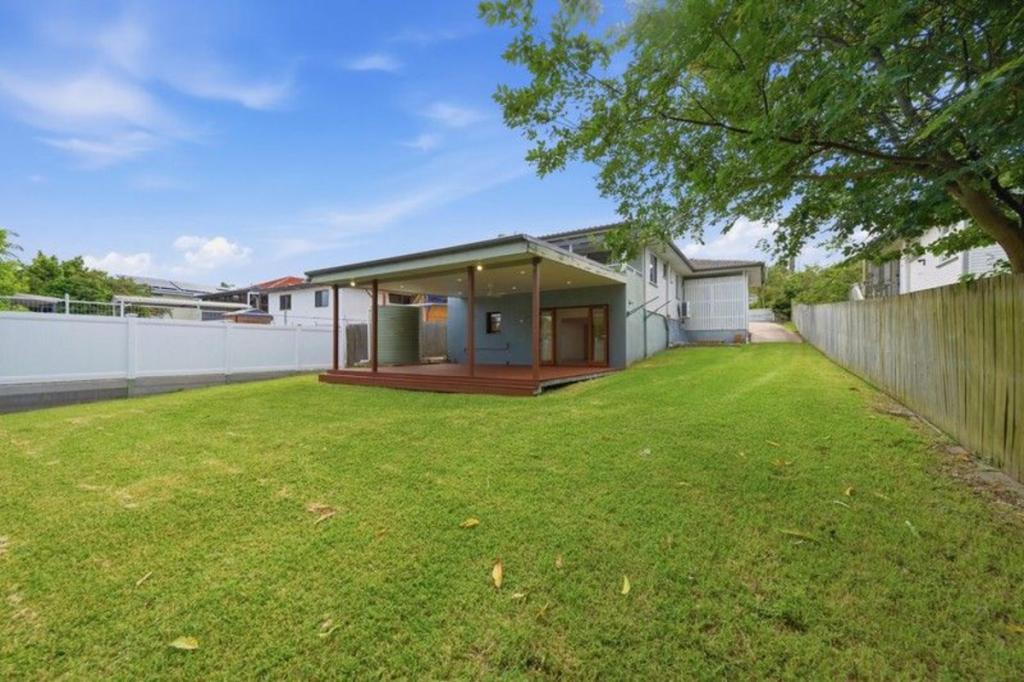 16 Knutsford St, Chermside West, QLD 4032