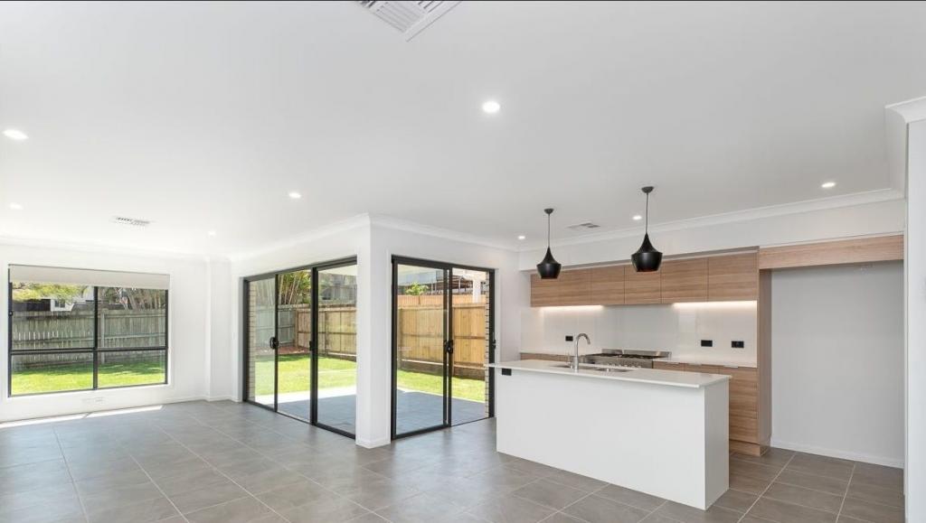 2 Herbert St, Murarrie, QLD 4172