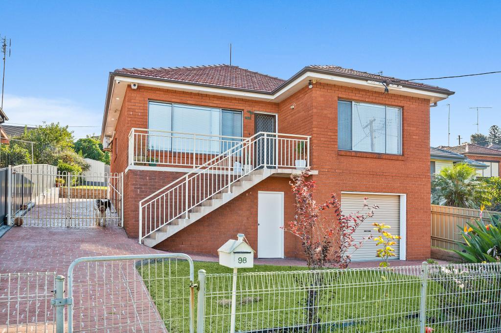 98 First Ave N, Warrawong, NSW 2502