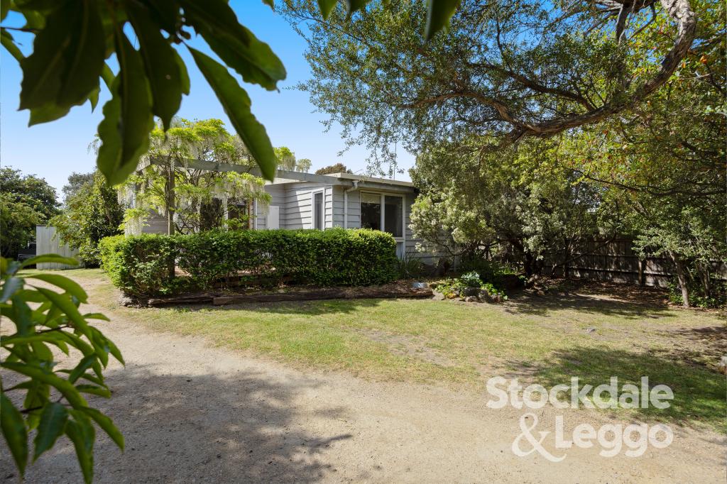 4 Waratah St, Rye, VIC 3941