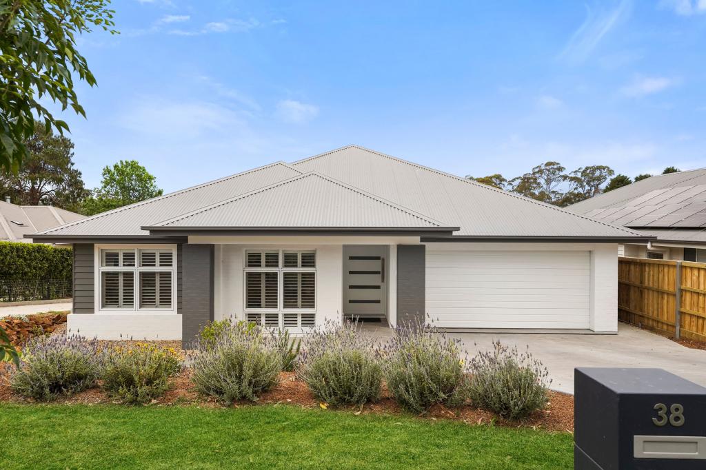 38 Bong Bong Rd, Mittagong, NSW 2575