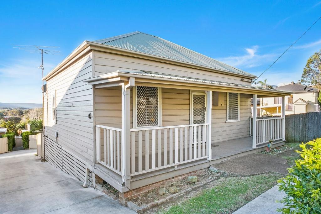 10 Urunga Pde, Wollongong, NSW 2500