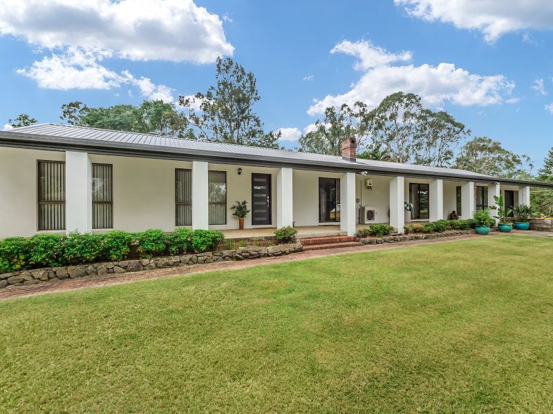 100 Whiteside Rd, Whiteside, QLD 4503
