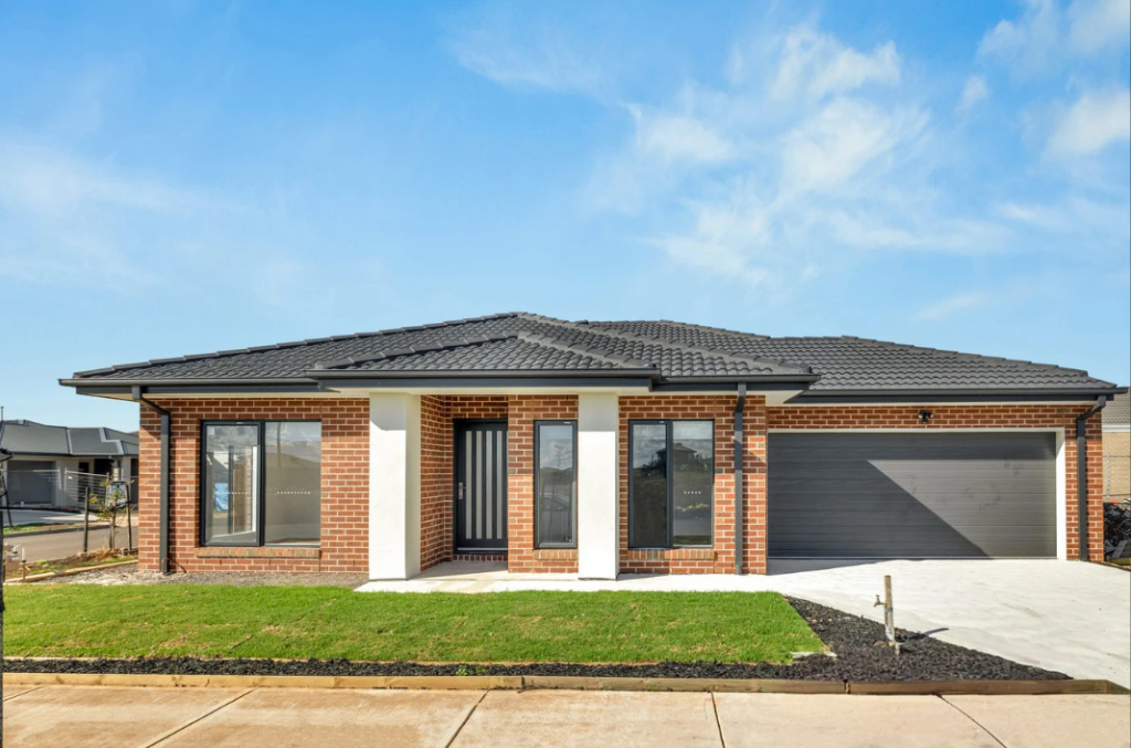 6 Salsola Rd, Rockbank, VIC 3335