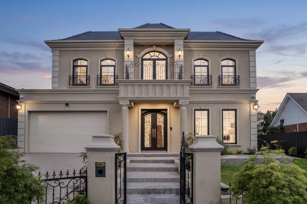 10 NATHAN ST, DONCASTER, VIC 3108