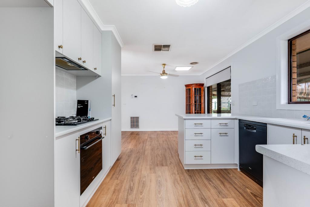 9 Blackbutt Ct, Thurgoona, NSW 2640