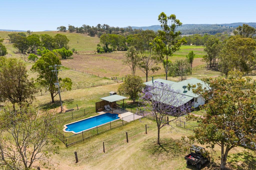 160 Rocky Gully Rd, Emu Creek, QLD 4355
