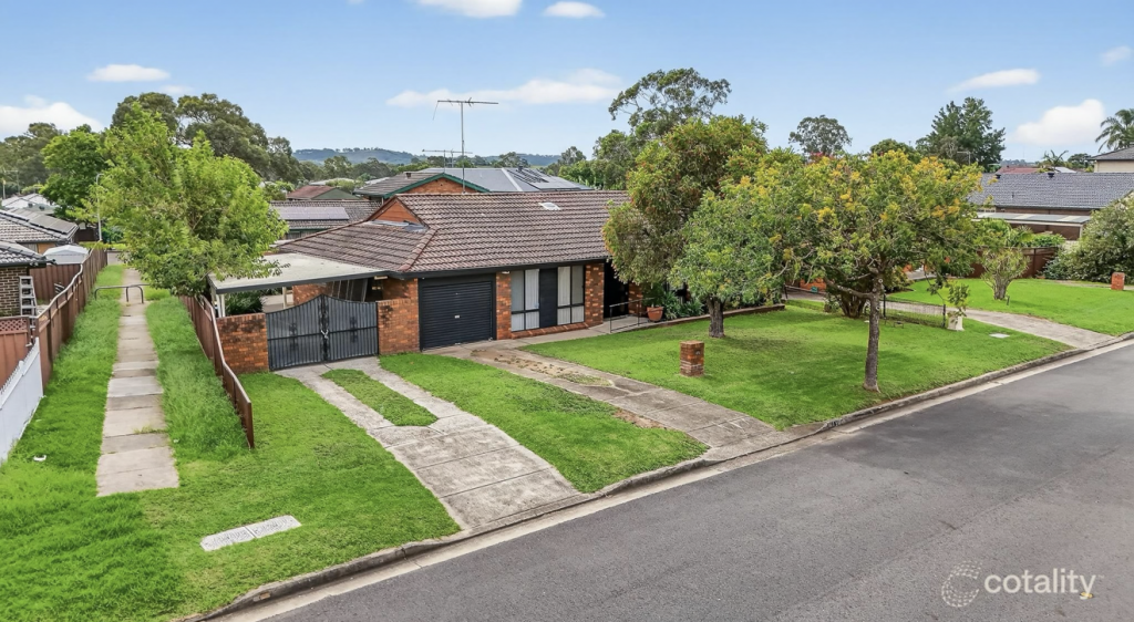 13 Guernsey Ave, Minto, NSW 2566