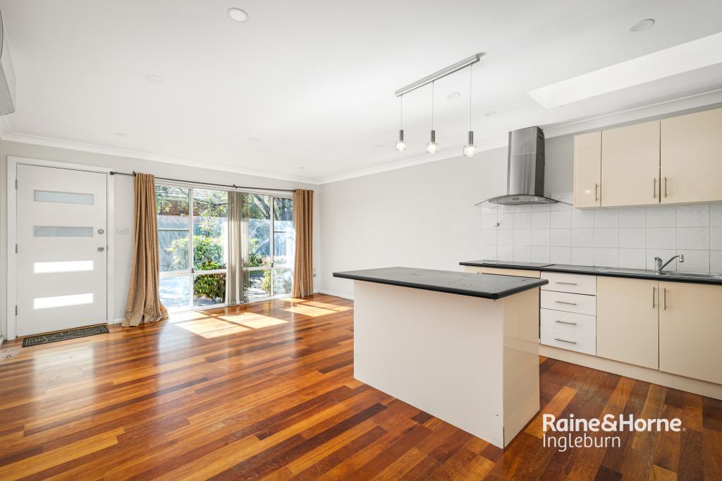 2/64 Edgar St, Macquarie Fields, NSW 2564