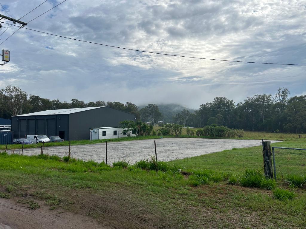 12 HILLSIDE DR, STAPYLTON, QLD 4207