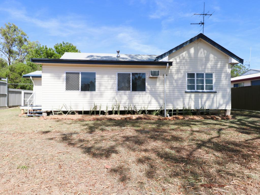 38 Ronald St, Injune, QLD 4454