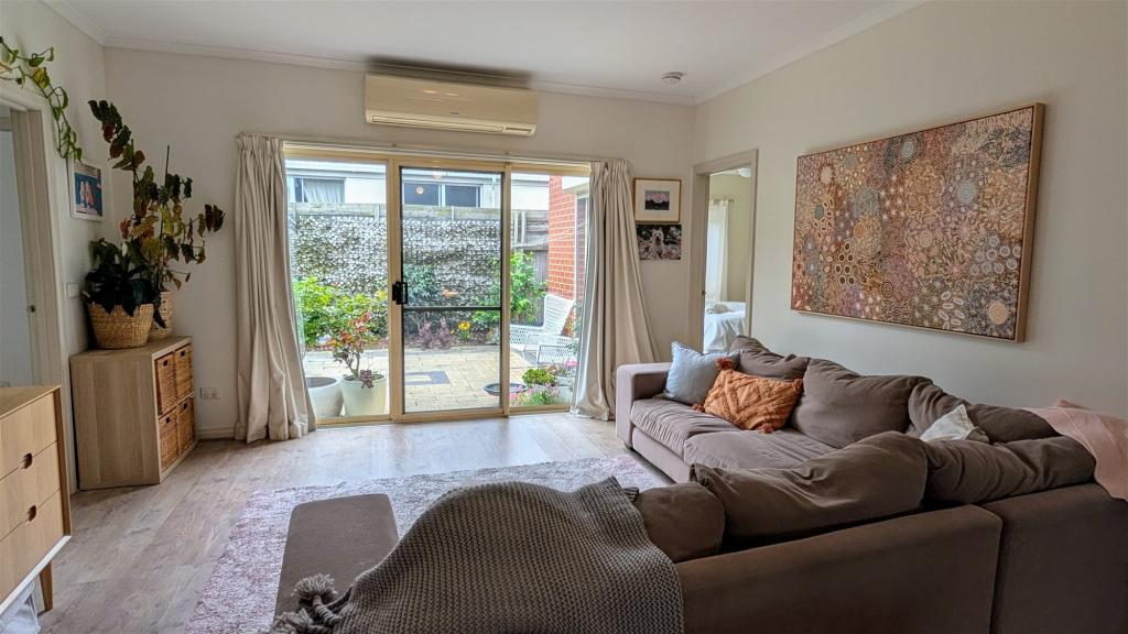 2/35 Maddox Rd, Newport, VIC 3015