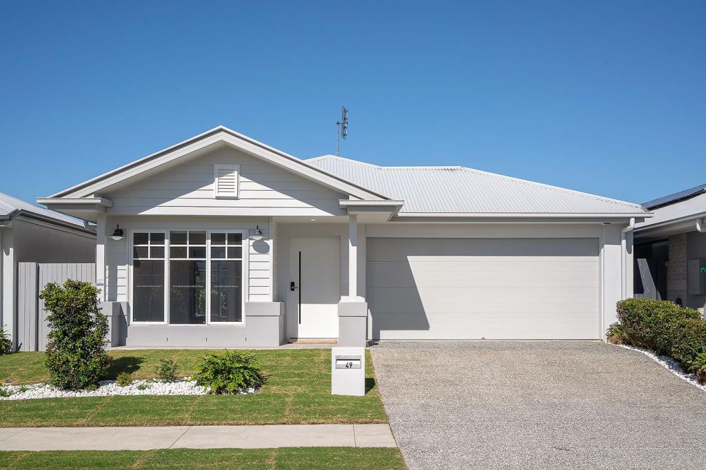49 Lamington Cres, Banya, QLD 4551