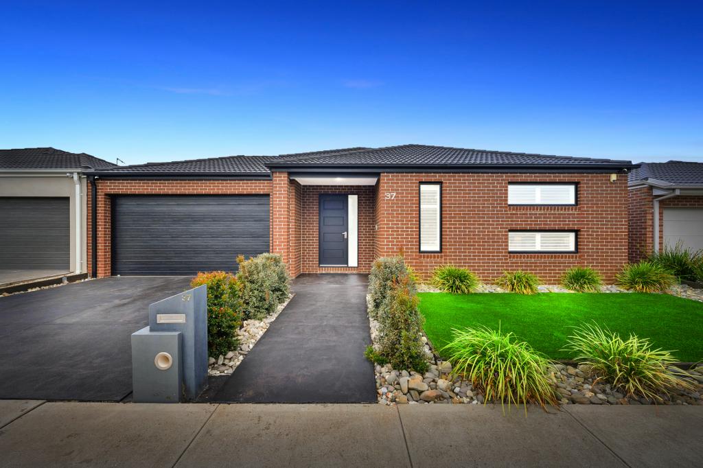 37 Cotton Field Way, Brookfield, VIC 3338