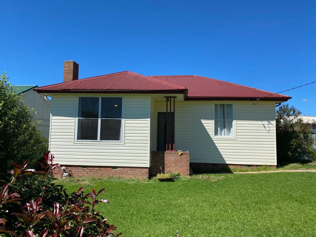 14 Darcy Cres, Goulburn, NSW 2580