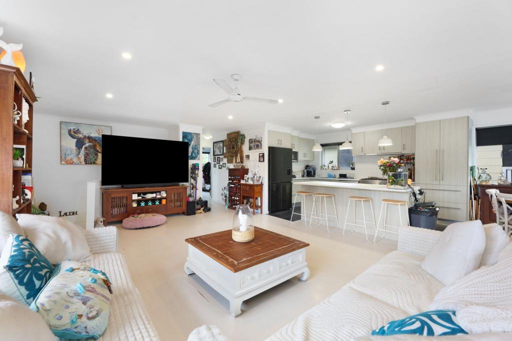 12 Gurrah Ave, Southport, QLD 4215