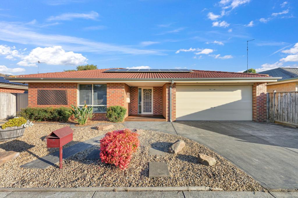 15 Osborn Gr, Pakenham, VIC 3810