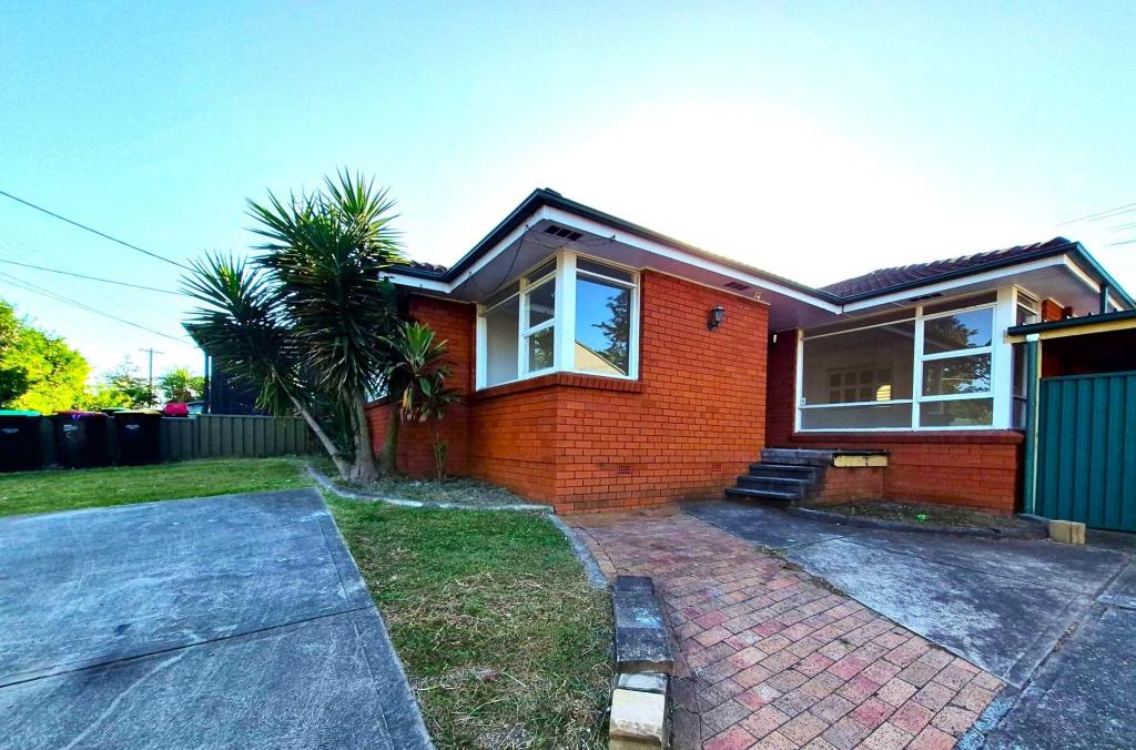 8 Ranmore Rd, St Marys, NSW 2760