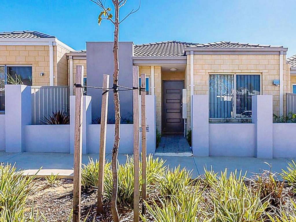 107 Lambeth Cir, Wellard, WA 6170