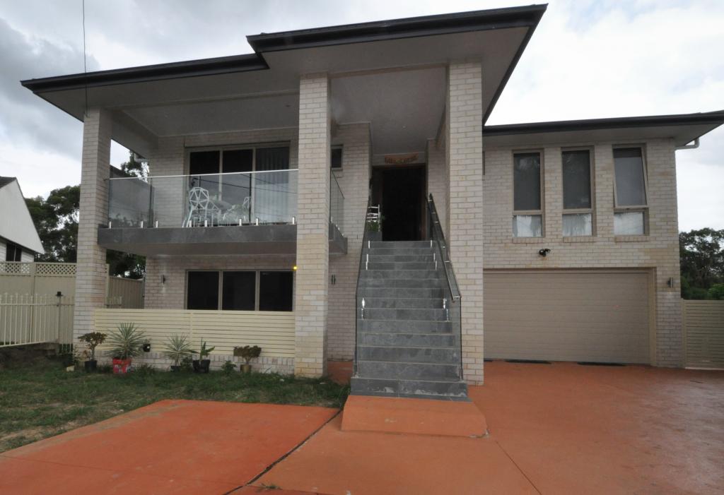 32a Nicholls St, Warwick Farm, NSW 2170