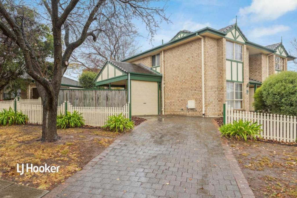 9/6-8 Hampton Ct, Wynn Vale, SA 5127