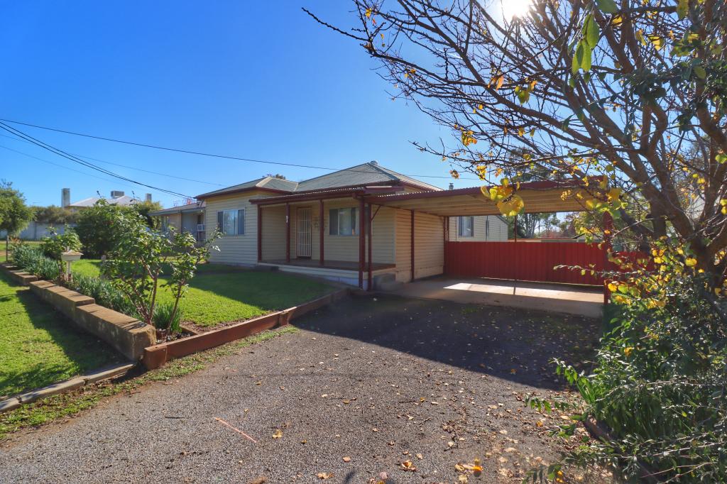 51 Lyall St, Cowra, NSW 2794