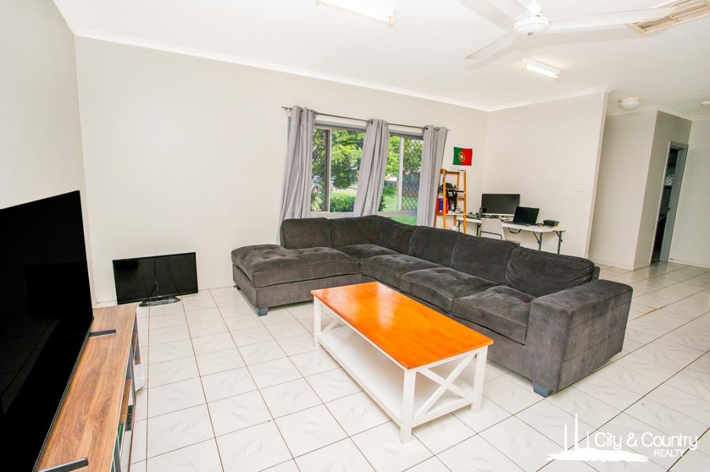 16 Emmalyn Cl, Soldiers Hill, QLD 4825